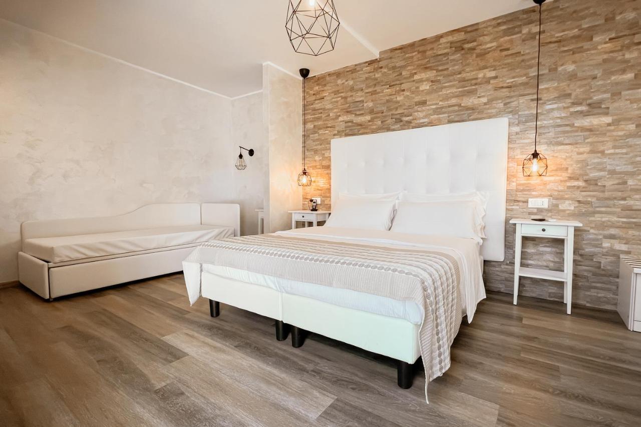 Hotel Blue Marine Линьяно-Саббьядоро Экстерьер фото